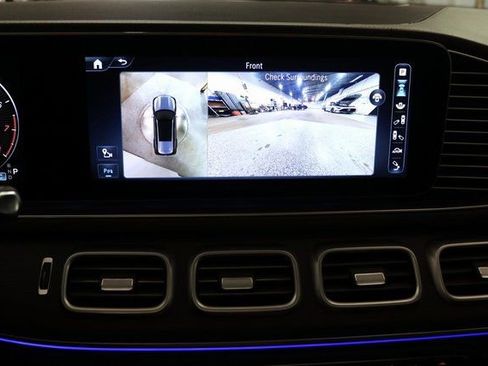Used 2024 Mercedes-Benz GLS 580 4MATIC image 33