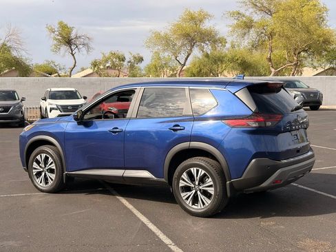 Certified 2023 Nissan Rogue SV FWD image 4