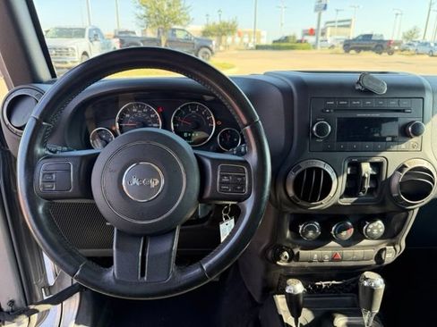 Used 2018 Jeep Wrangler Unlimited Sport S AWD/4WD image 13