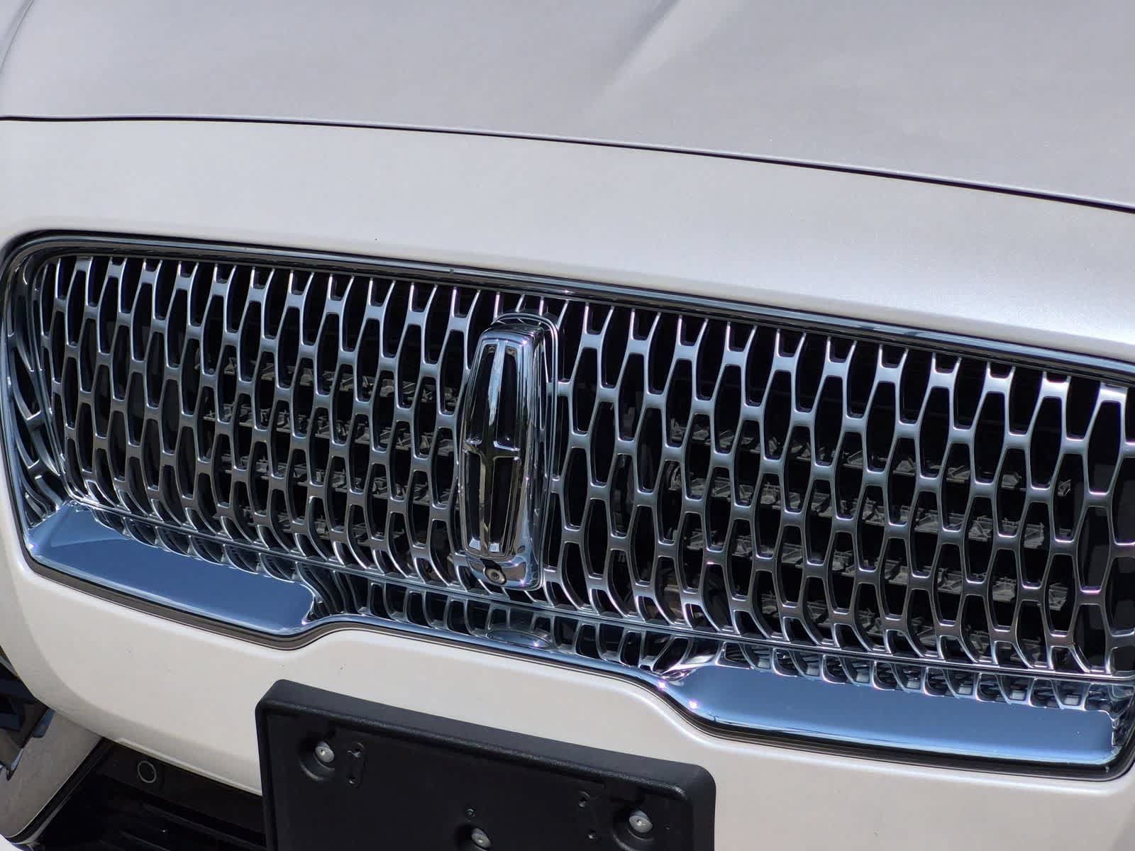 Used 2019 Lincoln Nautilus Reserve AWD/4WD image 12