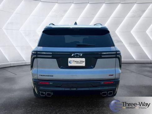 Certified 2024 Chevrolet Traverse RS w/ LPO, Floor Liner Package image 4