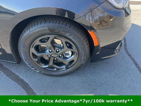 Certified 2022 Chrysler Pacifica Touring-L w/ S Appearance Package image 15