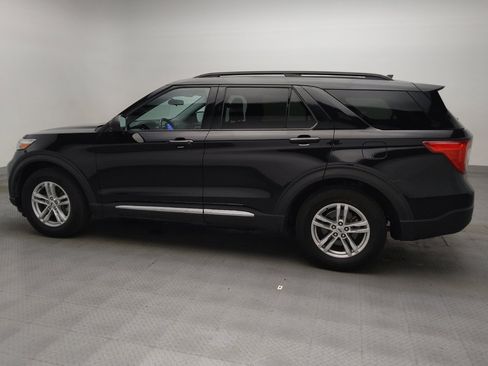 Used 2023 Ford Explorer XLT RWD image 3