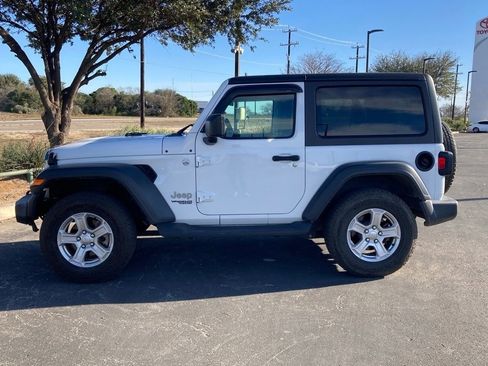 Used 2019 Jeep Wrangler Sport image 7