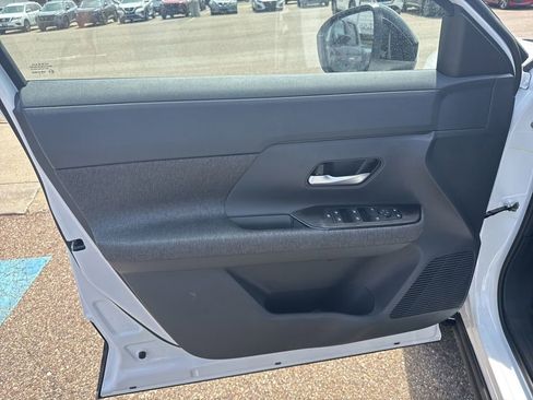 New 2026 Nissan Kicks SV w/ SV Premium Package AWD/4WD image 10