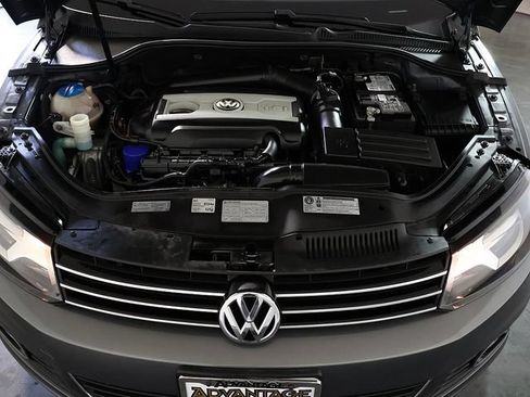 Used 2012 Volkswagen Eos Executive FWD image 31