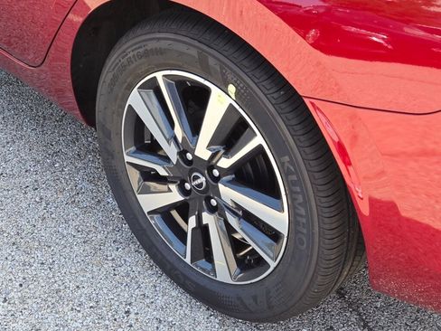 Used 2025 Nissan Versa SV w/ Trunk Package image 13