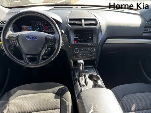 Used 2018 Ford Explorer XLT w/ Equipment Group 201A image 14