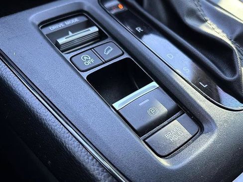 Used 2025 Honda CR-V LX image 23