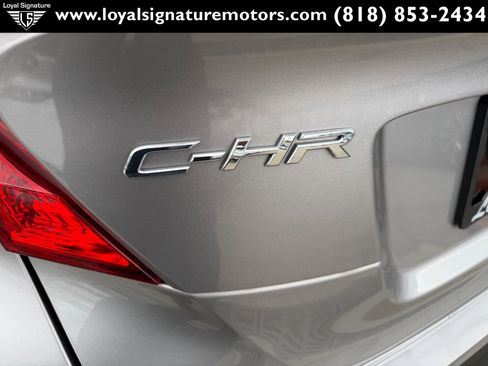 Used 2018 Toyota C-HR XLE FWD image 8