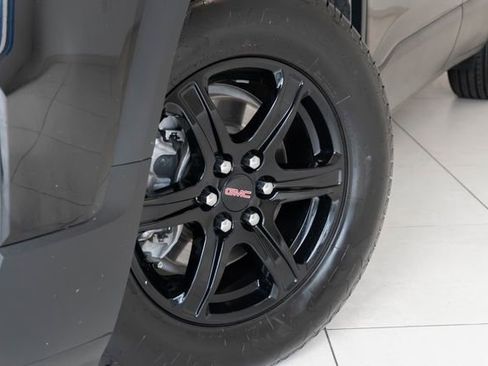 Used 2023 GMC Acadia AT4 w/ Technology Package AWD/4WD image 2
