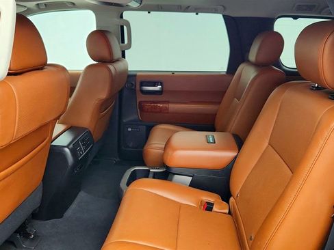 Used 2020 Toyota Sequoia Platinum RWD image 21