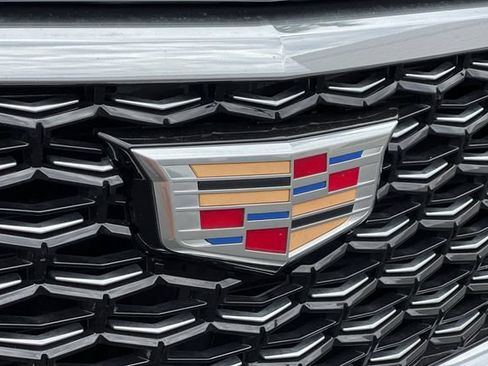 Used 2024 Cadillac XT4 Premium Luxury AWD/4WD image 39