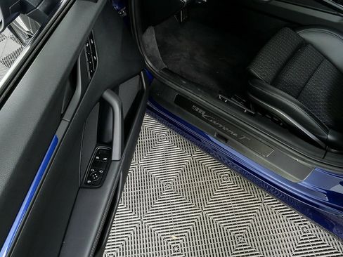 Used 2023 Porsche 911 Carrera T image 7
