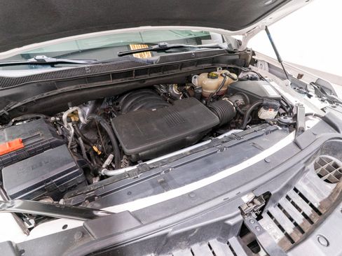 Used 2021 Chevrolet Suburban LT w/ Rear Media and Nav Package RWD image 34