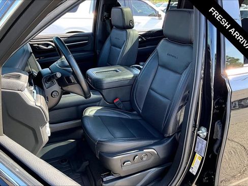 Used 2023 GMC Yukon XL Denali AWD/4WD image 22