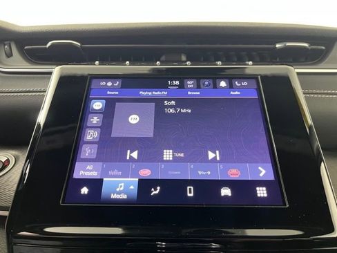 Used 2023 Jeep Grand Cherokee L Laredo image 29