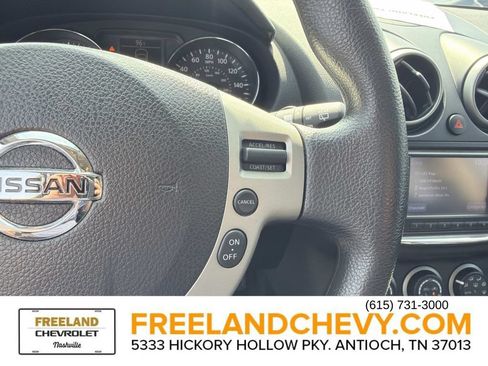 Used 2012 Nissan Rogue SV w/ Premium Pkg FWD image 28