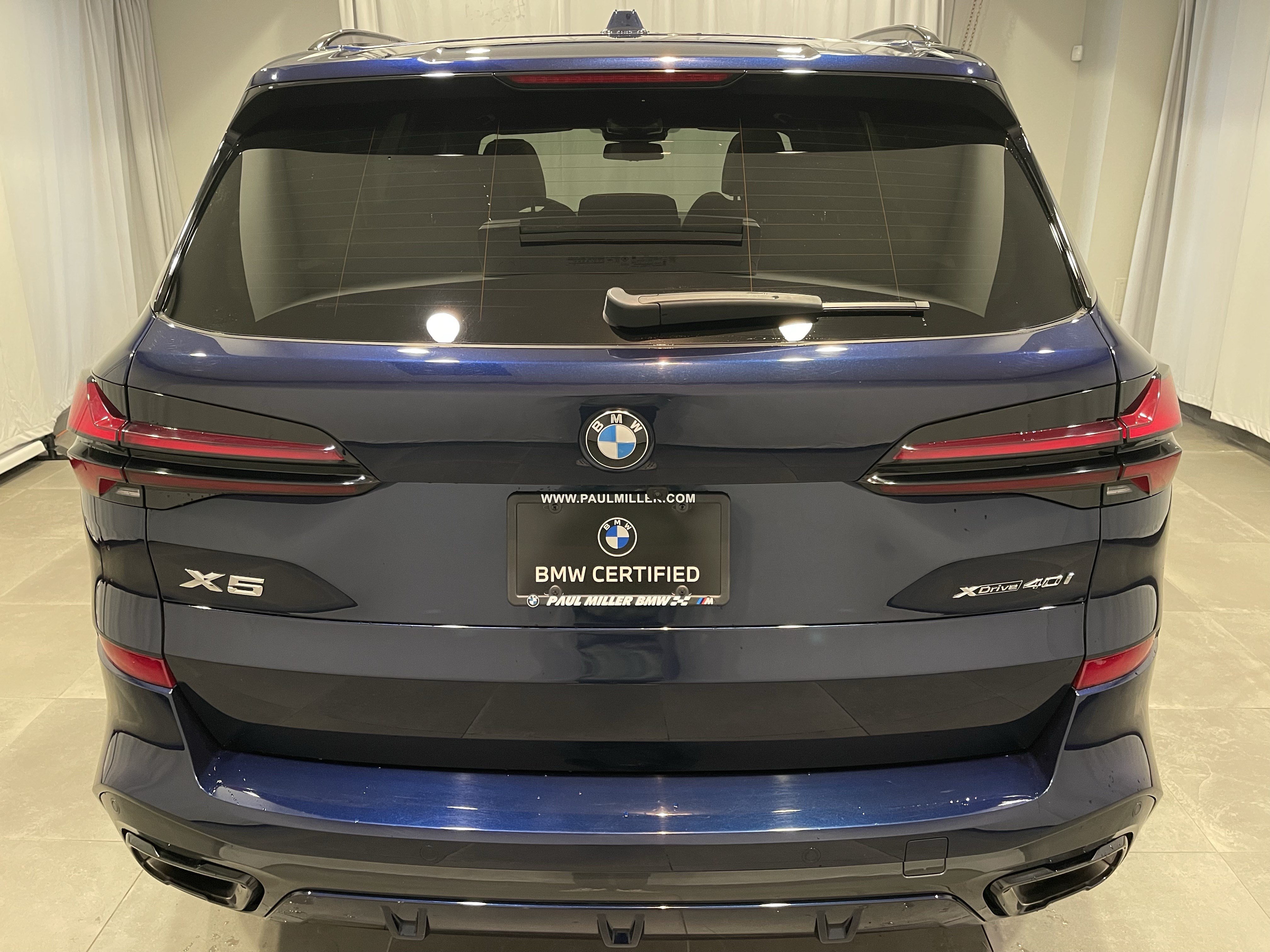Certified 2025 BMW X5 xDrive40i w/ M Sport Package AWD/4WD image 5