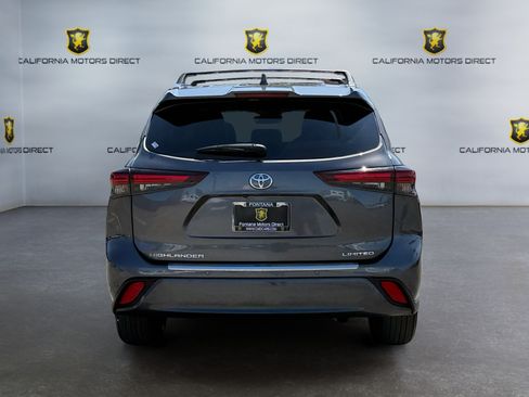 Used 2024 Toyota Highlander Limited FWD image 4