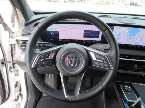 Used 2025 Buick Enclave Preferred image 16