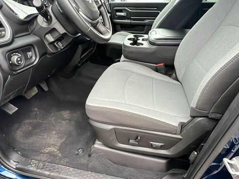 Used 2024 RAM 2500 Big Horn w/ Bed Utility Group image 16