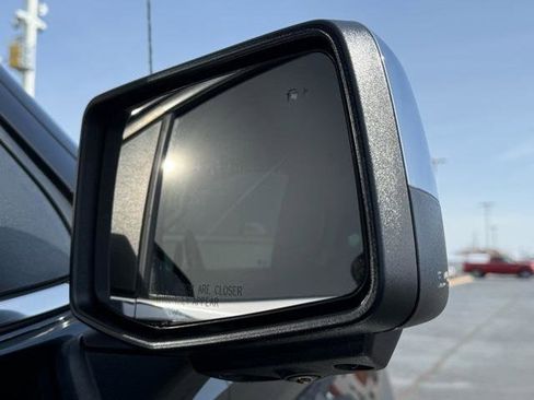 Used 2022 Chevrolet Silverado 1500 LTZ w/ LTZ Premium Package image 20