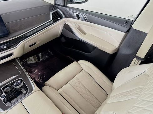 Used 2023 BMW X7 xDrive40i w/ Executive Package image 25