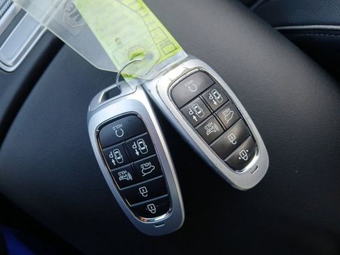 Used 2023 Hyundai Santa Fe Limited AWD/4WD image 6
