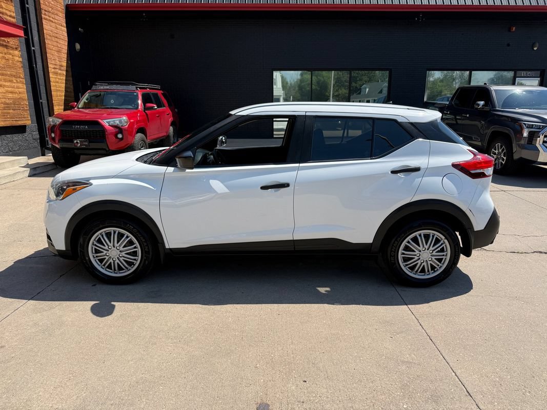 Used 2020 Nissan Kicks S FWD image 16
