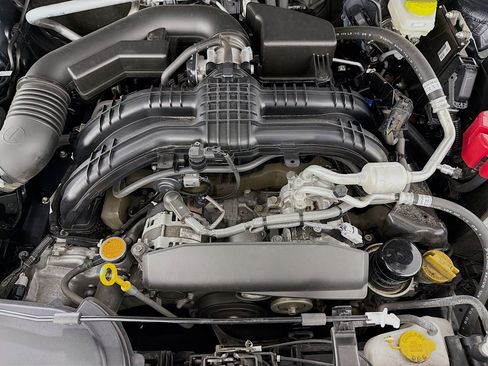 Used 2024 Subaru Crosstrek 2.0i Premium image 30