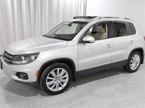 Used 2012 Volkswagen Tiguan SEL image 3