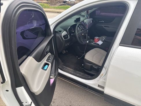 Used 2020 Chevrolet Equinox LS image 5