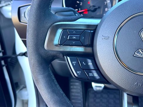 Used 2018 Ford Mustang Shelby GT350 w/ Convenience Package image 24