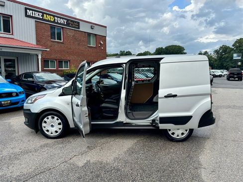 Used 2022 Ford Transit Connect XL FWD image 6