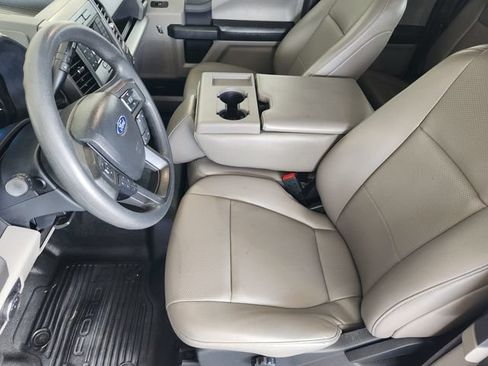 Used 2022 Ford F250 XL w/ Power Equipment Group RWD image 4