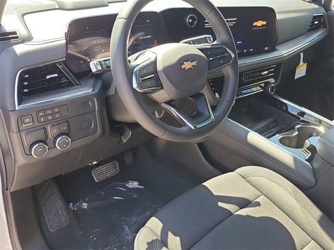 New 2026 Chevrolet Suburban LS image 21