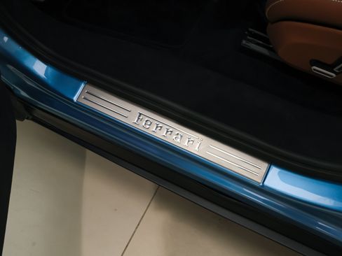 Used 2025 Ferrari Purosangue AWD/4WD image 23