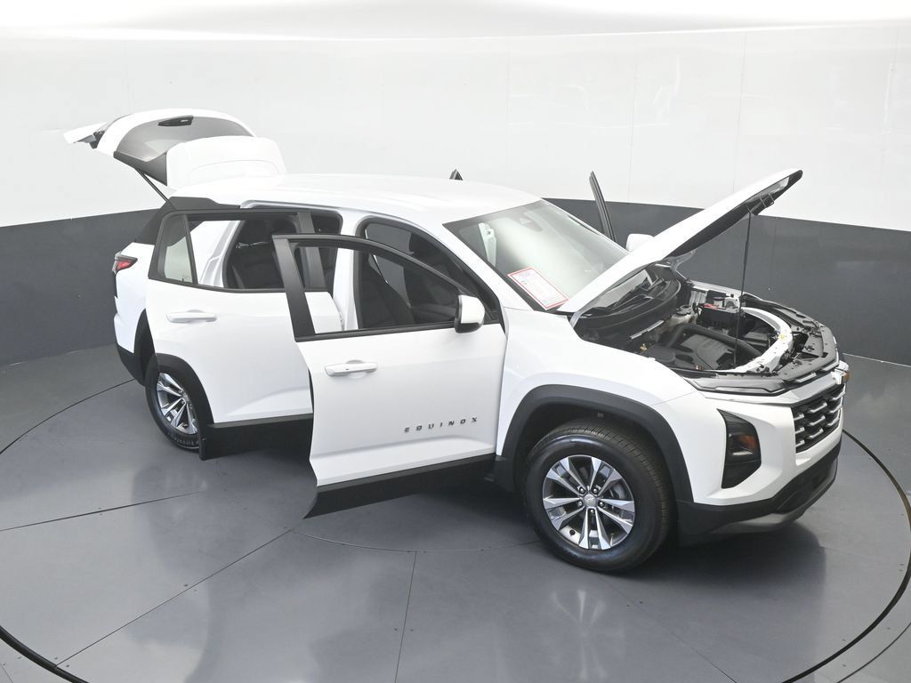 Used 2026 Chevrolet Equinox LT FWD image 66