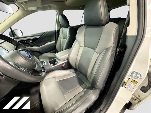 Certified 2025 Subaru Outback Onyx Edition XT AWD/4WD image 22