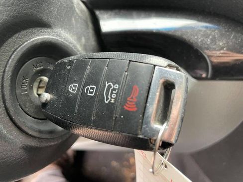 Used 2014 Kia Sorento LX image 44