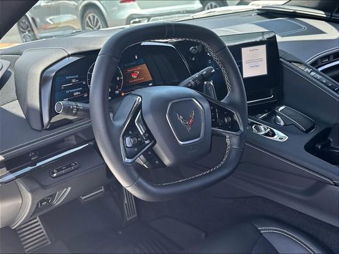 Used 2024 Chevrolet Corvette Stingray Preferred Cpe RWD image 17