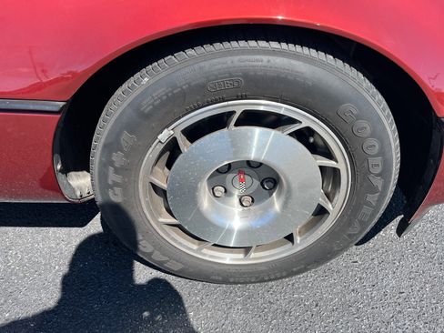 Used 1987 Chevrolet Corvette Coupe image 13