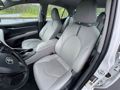 Used 2023 Toyota Camry SE image 10