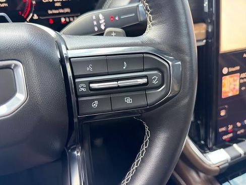Used 2025 GMC Yukon XL Denali Ultimate w/ LPO, Floor Liner Package AWD/4WD image 35