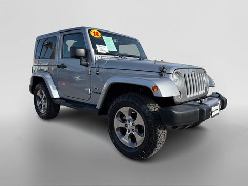 Used 2018 Jeep Wrangler Sahara w/ Connectivity Group image 7