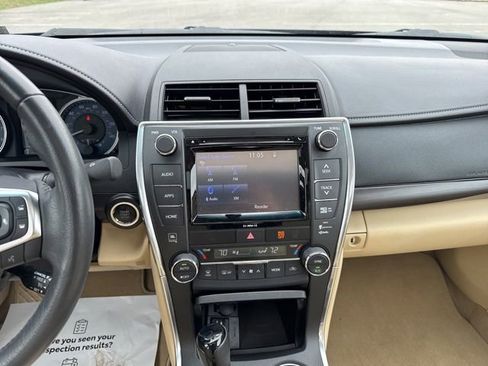 Used 2017 Toyota Camry XLE w/ Moonroof Package image 21
