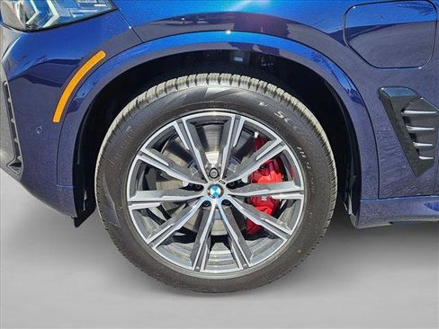 New 2026 BMW X5 xDrive50e image 10