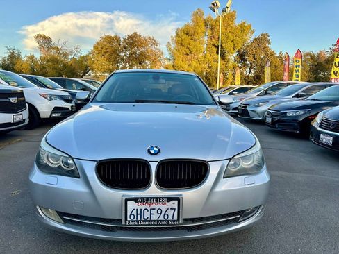 Used 2009 BMW 528i xDrive Sedan AWD/4WD image 2