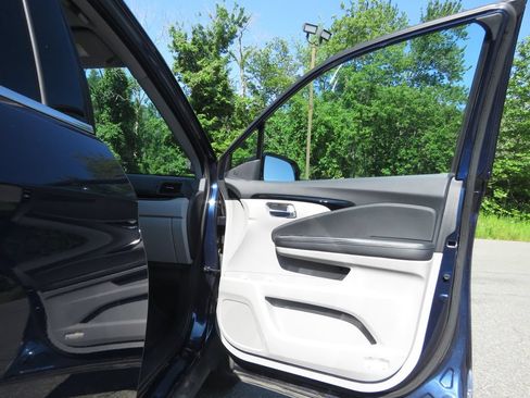 Used 2019 Honda Ridgeline RTL-E image 12